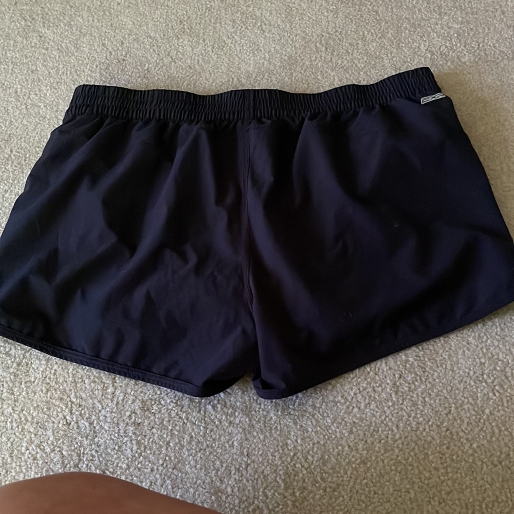 Express Core Shorts - Picture 3 of 3